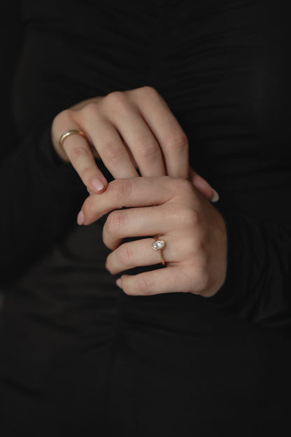 The Oval Bezel