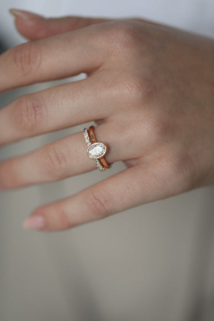 The Oval Bezel